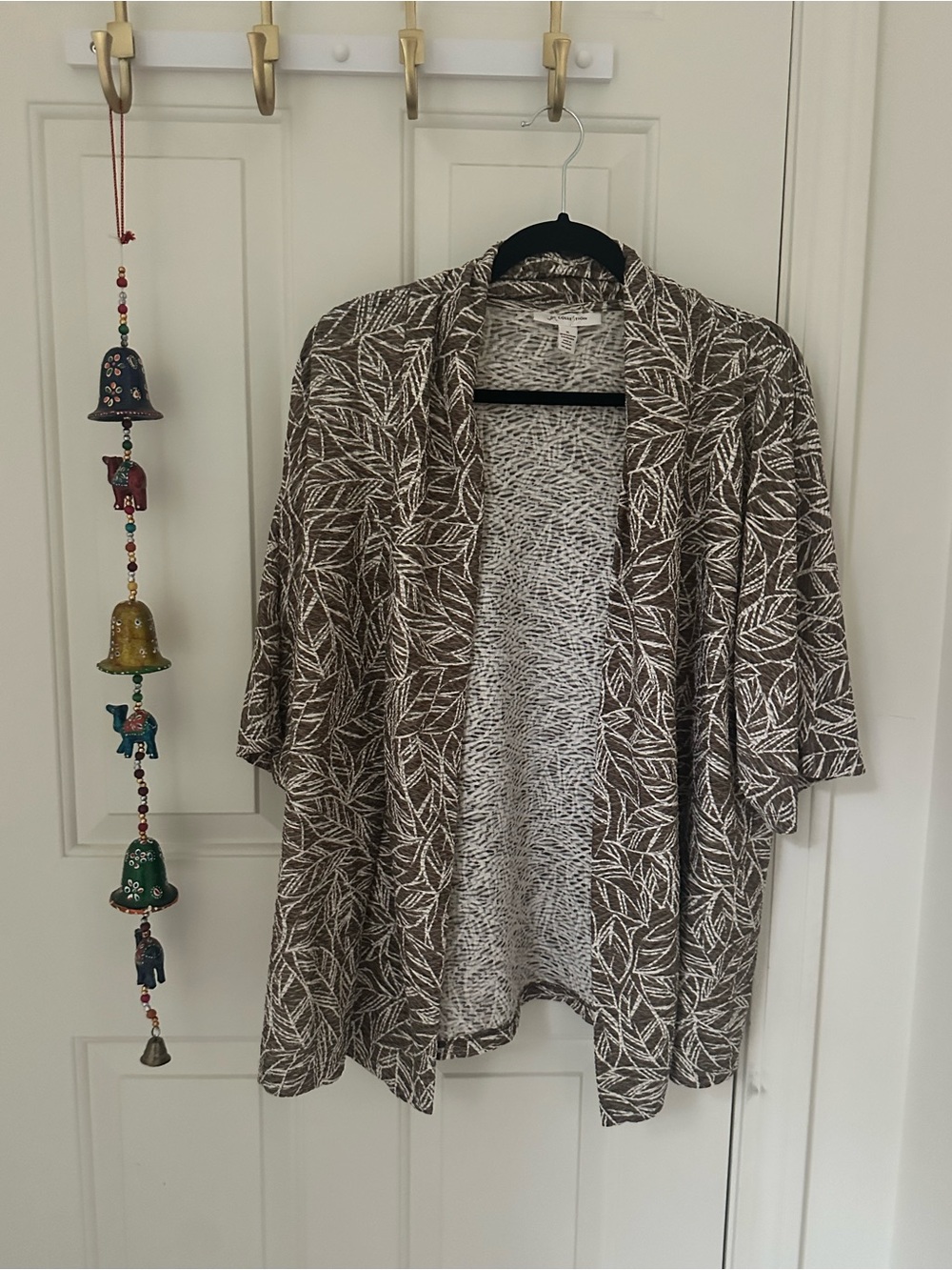 JM Collection Brown and White Leaf-Print Open-Front Tunic